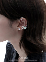 Lily Platinum Plating Dreamcore Mint Lily Vine Asymmetrical Ear Hook Ear Clip™
