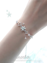 Lily Platinum Plating Dreamcore Mint Lily Vine Bracelet™