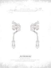 Rebellious Tenderness Platinum Plating Luxury Vintage Lace Baroque Ear Clip Ear Cuff™