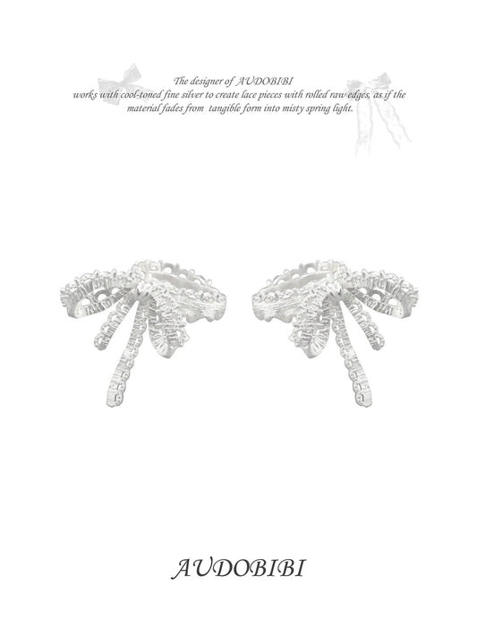 Rebellious Tenderness Platinum Plating Luxury Vintage Lace Bow-Front Ear Clip Ear Cuff™