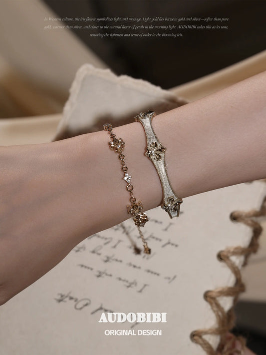 Royale Iris 18K Gold-Plated Luxury Vintage Iris Bangle Bracelet™
