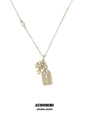 Royale Iris 18K Gold-Plated Vintage Iris Pendant Necklace™