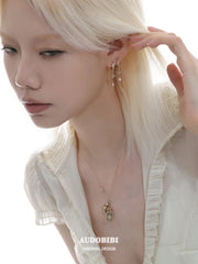 Royale Iris 18K Gold-Plated Vintage Iris Pendant Necklace™
