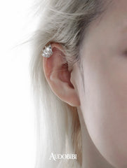 Chivalry Platinum-Plated Punk-Style Armor Ear Clip Ear Cuff™
