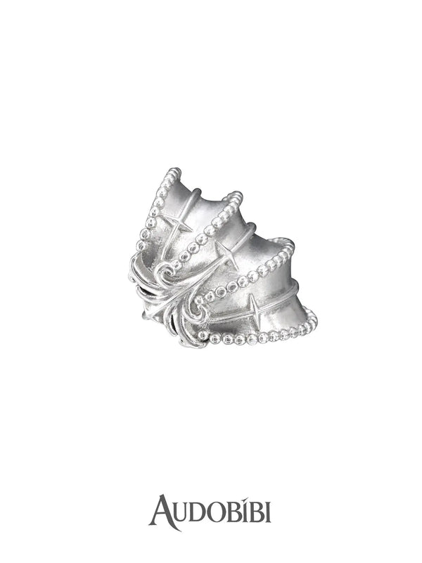 Chivalry Platinum-Plated Punk-Style Armor Ear Clip Ear Cuff™