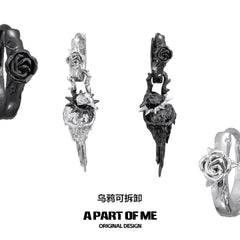 ต่างหู Captive Raven เคลือบแพลตตินัม 18K ของ Dark Crows™