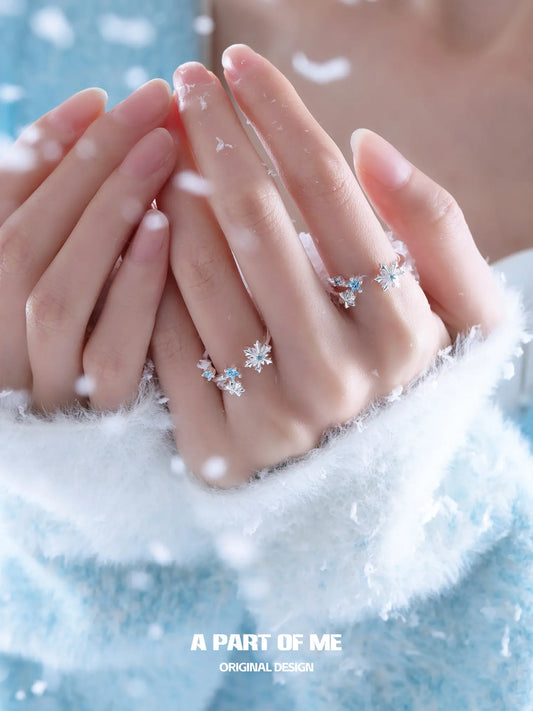 Hello Winter 925 Sterling Silver Adjustable Snowflake and Star Ring™