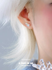 Hello Winter 925 Sterling Silver Snowflake Rabbit Asymmetrical Stud Earrings™