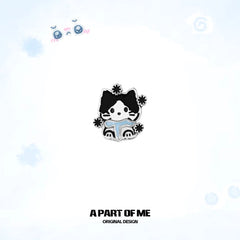 ต่างหูสตั๊ดดีไซน์แมวหัวใจนุ่มชุบแพลทินัม 18K Hello Winter Meow™