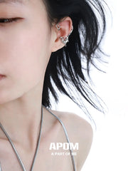 MYTH OF THE MOON ต่างหูแบบเกี่ยวหูชุบแพลทินัม 18K Ear Clips™
