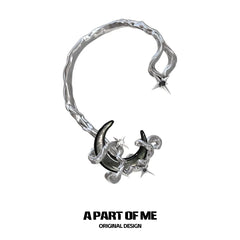 MYTH OF THE MOON ต่างหูแบบเกี่ยวหูชุบแพลทินัม 18K Ear Clips™