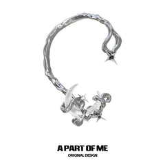 MYTH OF THE MOON ต่างหูแบบเกี่ยวหูชุบแพลทินัม 18K Ear Clips™