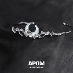 MYTH OF THE MOON กำไลข้อมือเปลือกหอยเงินสเตอร์ลิง S925 ปรับขนาดได้ Bracelets™