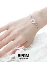 MYTH OF THE MOON กำไลข้อมือเปลือกหอยเงินสเตอร์ลิง S925 ปรับขนาดได้ Bracelets™