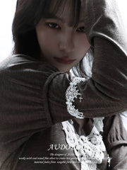 Rebellious Tenderness Platinum Plating Luxury Vintage Lace ArmRing™