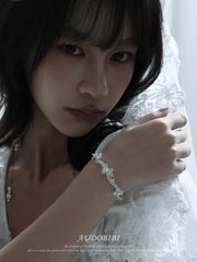 Rebellious Tenderness Platinum Plating Luxury Vintage Lace Bow-Front Bangle Bracelet™