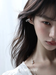 Rebellious Tenderness Platinum Plating Luxury Vintage Lace Bow-Front Ear Clip Ear Cuff™