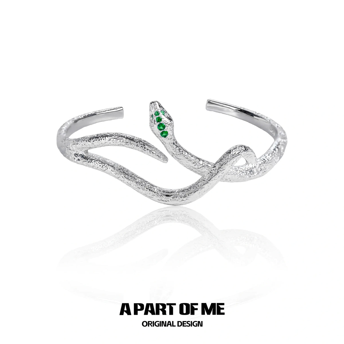 กำไลข้อมืองูเคลือบแพลตตินัม 18k จากบ้านสลิธีริน™