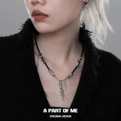 สร้อยคอหนังพร้อมจี้เพทาย Snake's Grasp ชุบแพลตตินัม 18K™