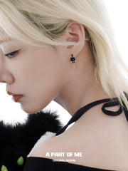 Summer Fruity 18K Platinum Plated Black Kitten ＆ Green Apple Earrings™