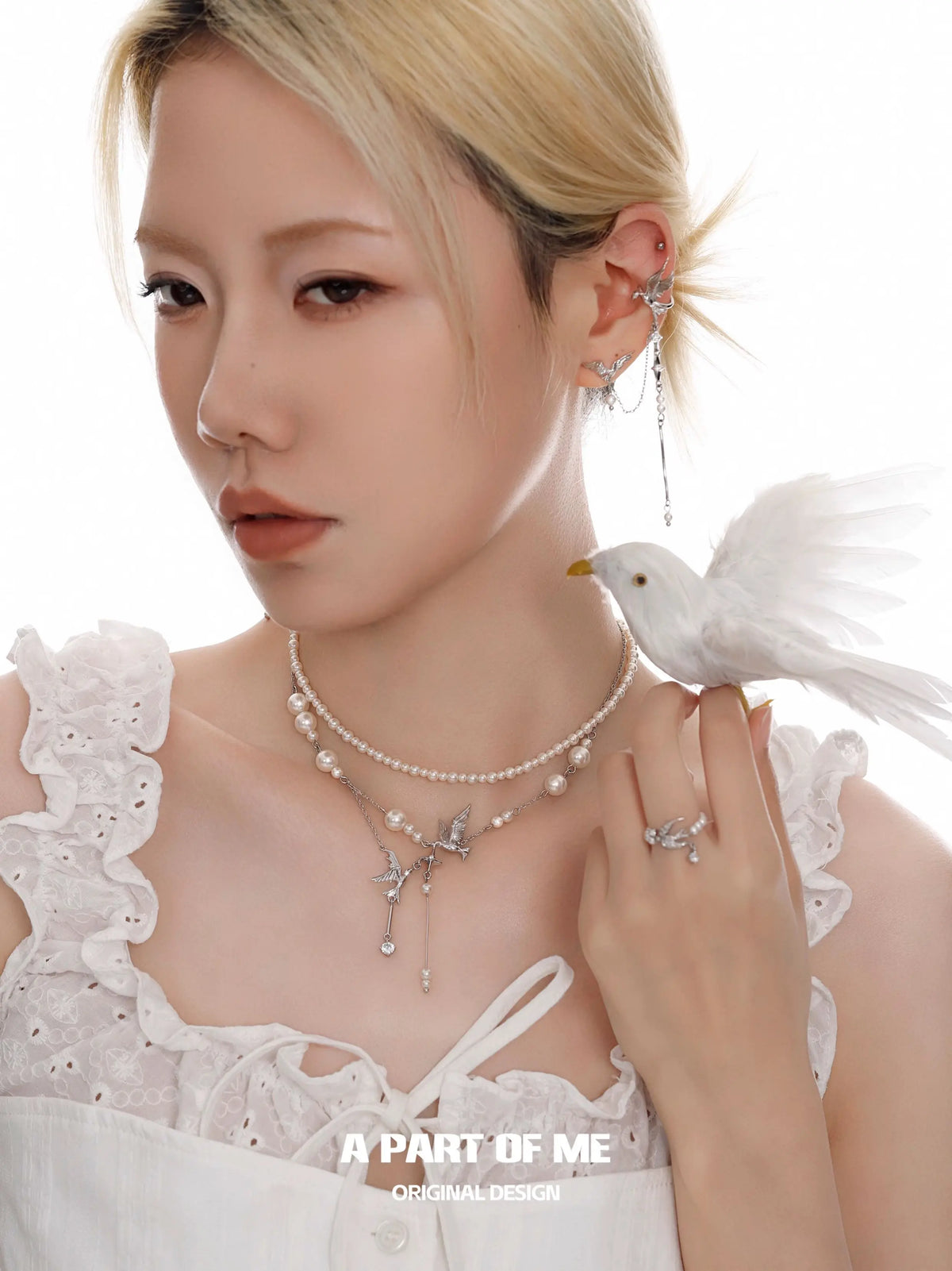Winged Grace 18K Platinum Plated Tassel Natural Pearls Choker Nacklace™