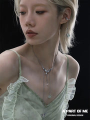 Winged Grace ต่างหูแบบหนีบรูปนกนางแอ่นเคลือบแพลตินัม 18K ฟลูออไรต์สีเขียว